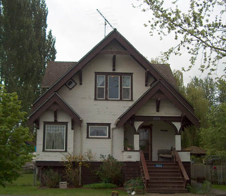 01housefront